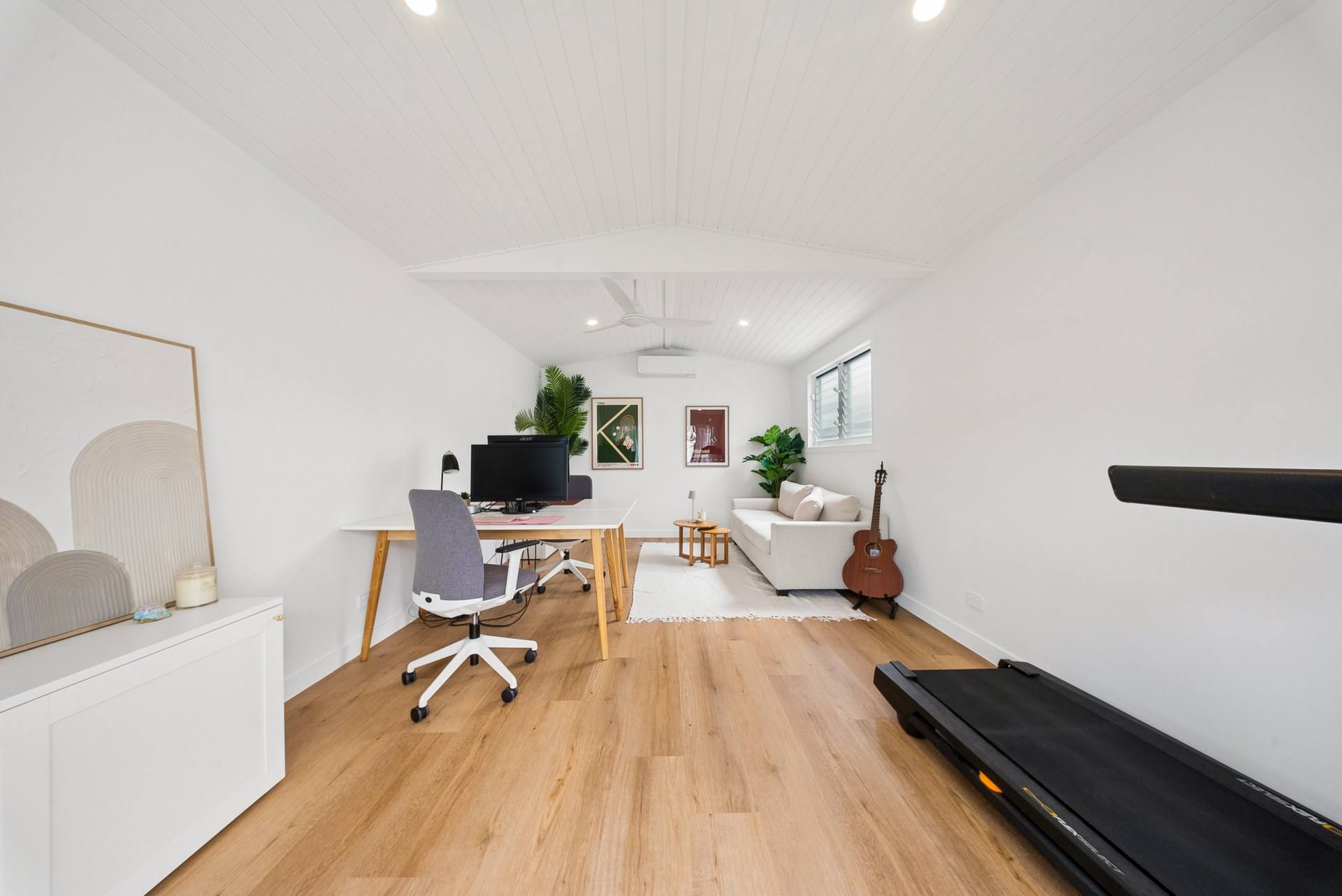 Separate 23m² studio - office, gym or playroom